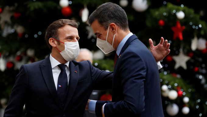 Nhiều nhà lãnh đạo thế giới tự cách ly sau khi tiếp xúc với Tổng thống Pháp Macron