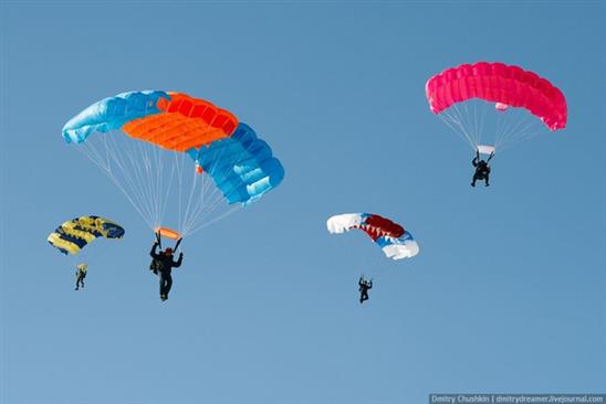 Phi công chiến đấu Nga học cách sinh tồn giữa thiên nhiên hoang dã như thế nào?