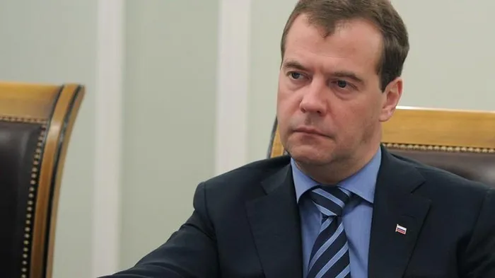 Ông Medvedev nói Đức đang chuẩn bị chiến tranh, Thủ tướng Scholz lên tiếng