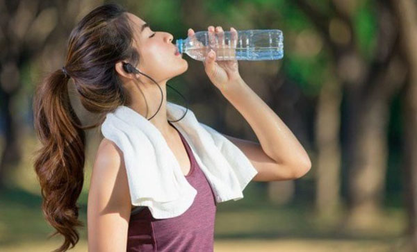 Duy trì thói quen uống nước trong 4 thời điểm vàng này, cơ thể sở hữu thêm nhiều “đặc quyền” không loại thần dược nào làm được