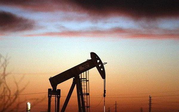 Giá dầu thô thế giới giảm phiên thứ 10 liên tiếp