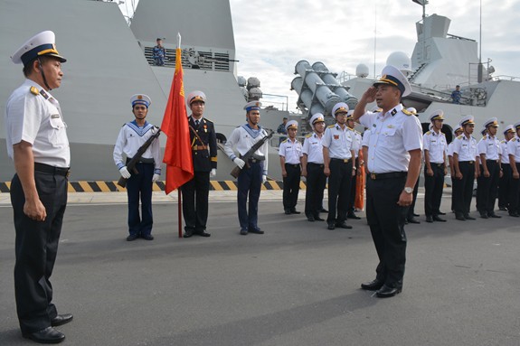 Tàu 016-Quang Trung cập quân cảng Cam Ranh an toàn
