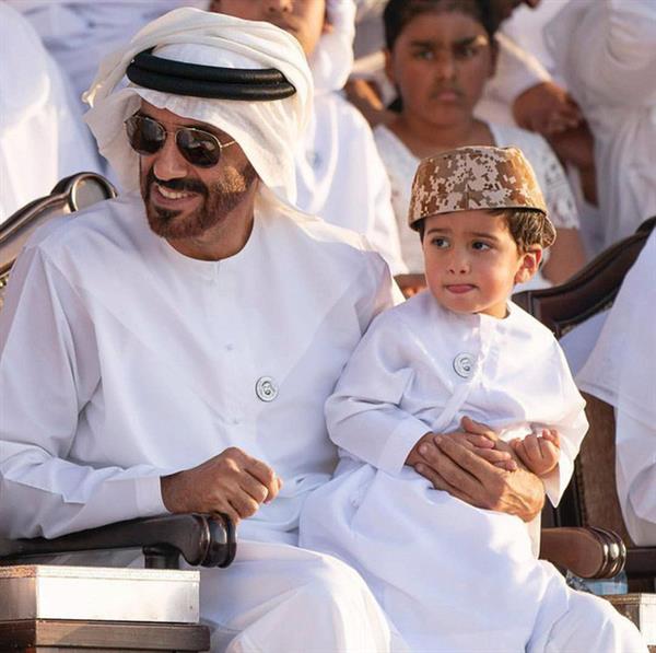 Hoàng tử UAE mua sạch vé, không cho dân Qatar vào xem bán kết Asian Cup quyền lực đến mức nào?