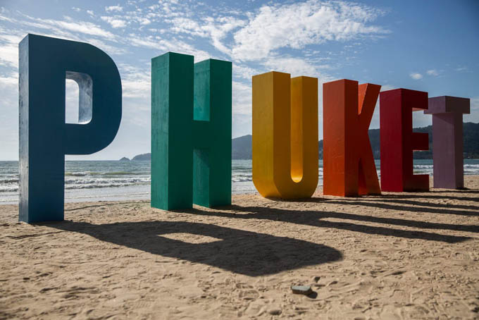 Thái Lan cô lập Phuket sau 30 ngày thử nghiệm mở cửa