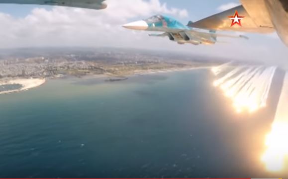Xem ‘Quái vật’ Su-35 Nga bắn mồi bẫy để tránh đạn trên bầu trời Syria