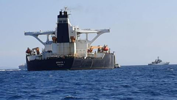 Phương Tây có dám bắt tàu chở dầu Nga?