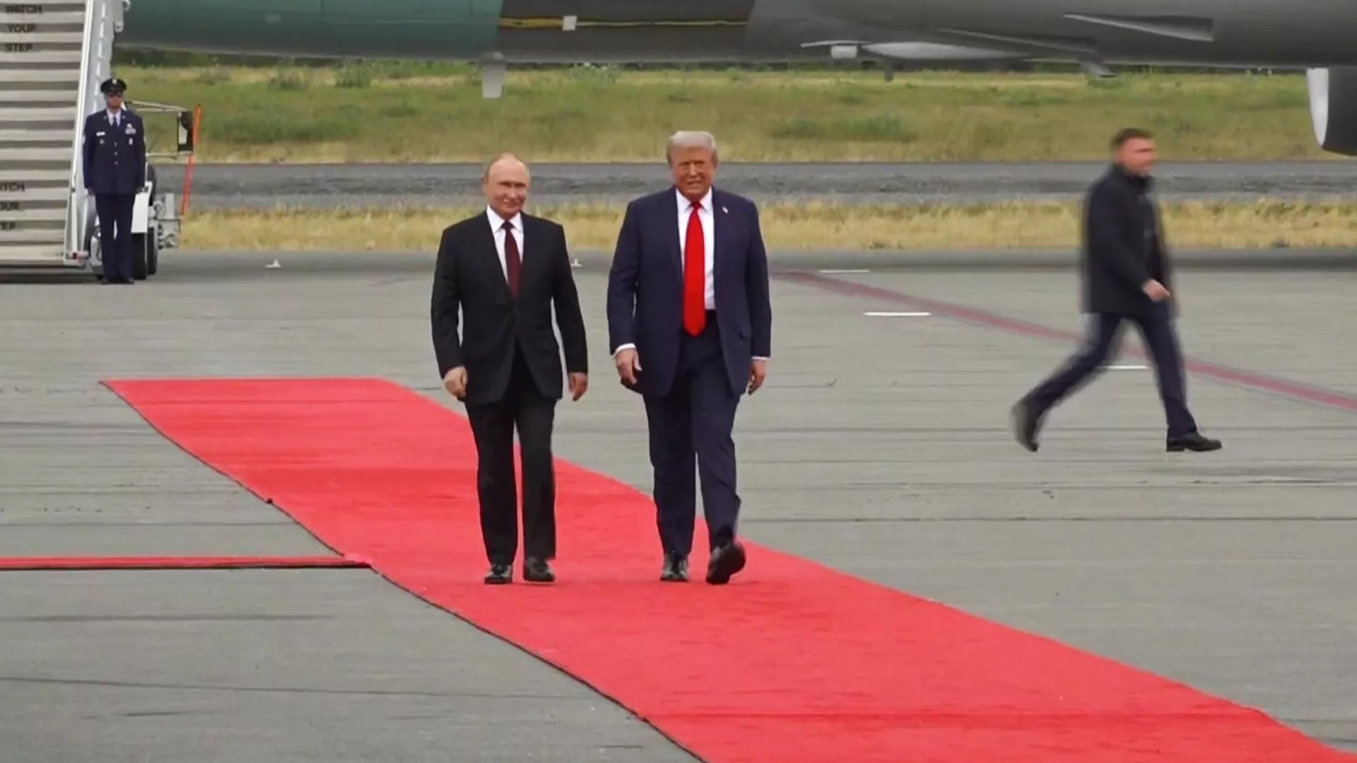 Mỹ sẽ ngụy trang việc rút khỏi Ukraina dưới chiêu bài hòa bình