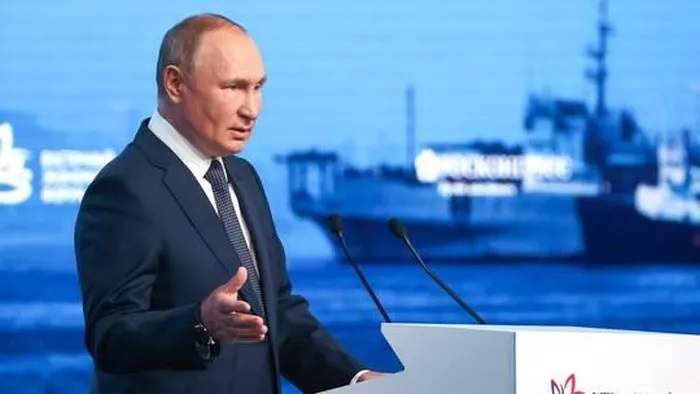Tổng thống Vladimir Putin tuyên bố rắn