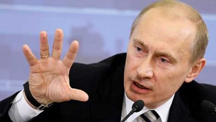 Ông Putin vẫn vững vàng dù Phương Tây tung nhiều đòn hiểm