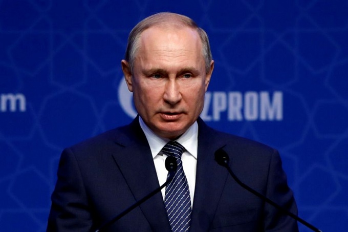 Tổng thống Putin lý giải cơn ho bất chợt khi đang họp trực tuyến