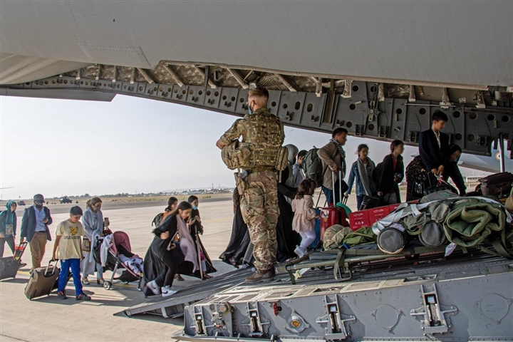 Kế hoạch rút lui không tưởng, Mỹ - Anh sẽ di tản 40.000 người rời Afghanistan