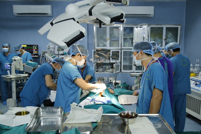 Bệnh viện Việt Nam phẫu thuật ghép ruột thành công