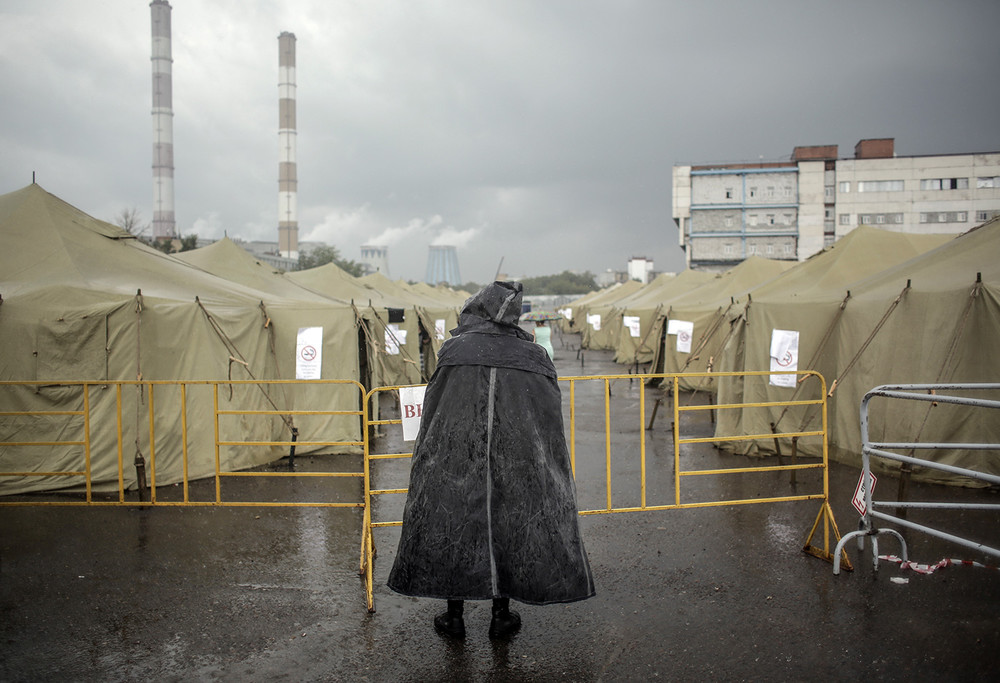 Moskva: Kiểm tra điều kiện sinh sống của người di cư trong Trung tâm giam giữ
