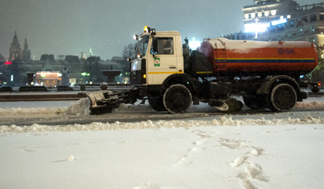 Hàng chục máy bay không thể cất cánh từ Moskva  vì tuyết rơi