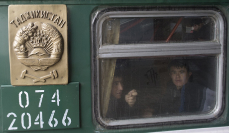 Nga muốn cấm tàu hỏa từ Tajikistan