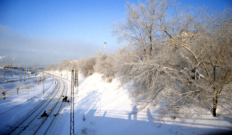 Một hành khách rơi ra khỏi tàu hỏa ở Siberia và chạy 7 km đuổi theo