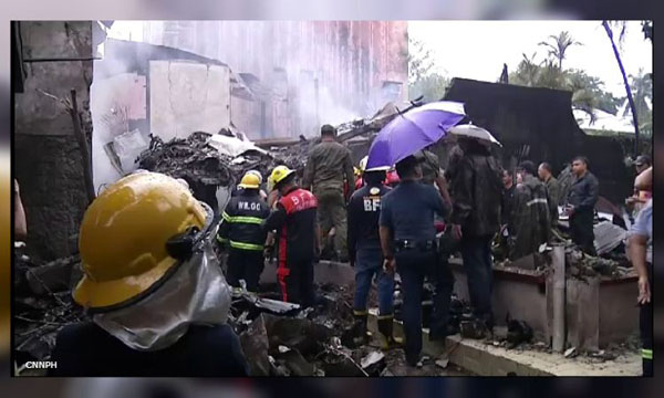 Bảy người thiệt mạng trong vụ máy bay bị rơi xuống khu nghỉ dưỡng và phát nổ