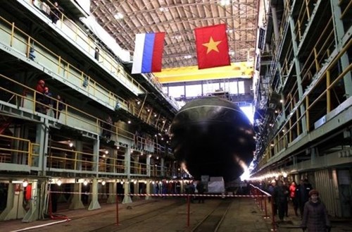 Nga hạ thủy tàu ngầm Kilo thứ 5 cho Việt Nam