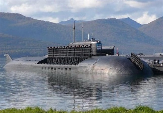 Cháy tàu ngầm nguyên tử 949 Antei của Nga ở Arkhangelsk