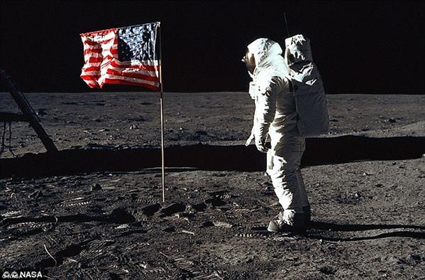 Giới chức Nga yêu cầu Mỹ đưa bằng chứng đã từng đặt chân lên Mặt Trăng