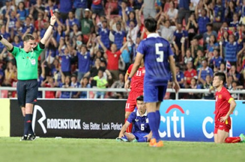 Tuyển VN thua Thái Lan toàn diện!