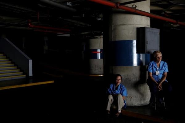 Venezuela chìm trong bóng tối vì mất điện trên diện rộng lần 2