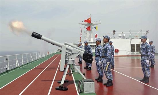 Bắc Kinh đánh lạc hướng chú ý của dân bằng hành động gây hấn Biển Đông