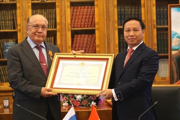 Việt Nam tặng Huân chương Hữu nghị cho trường Đại học hàng đầu của LB Nga