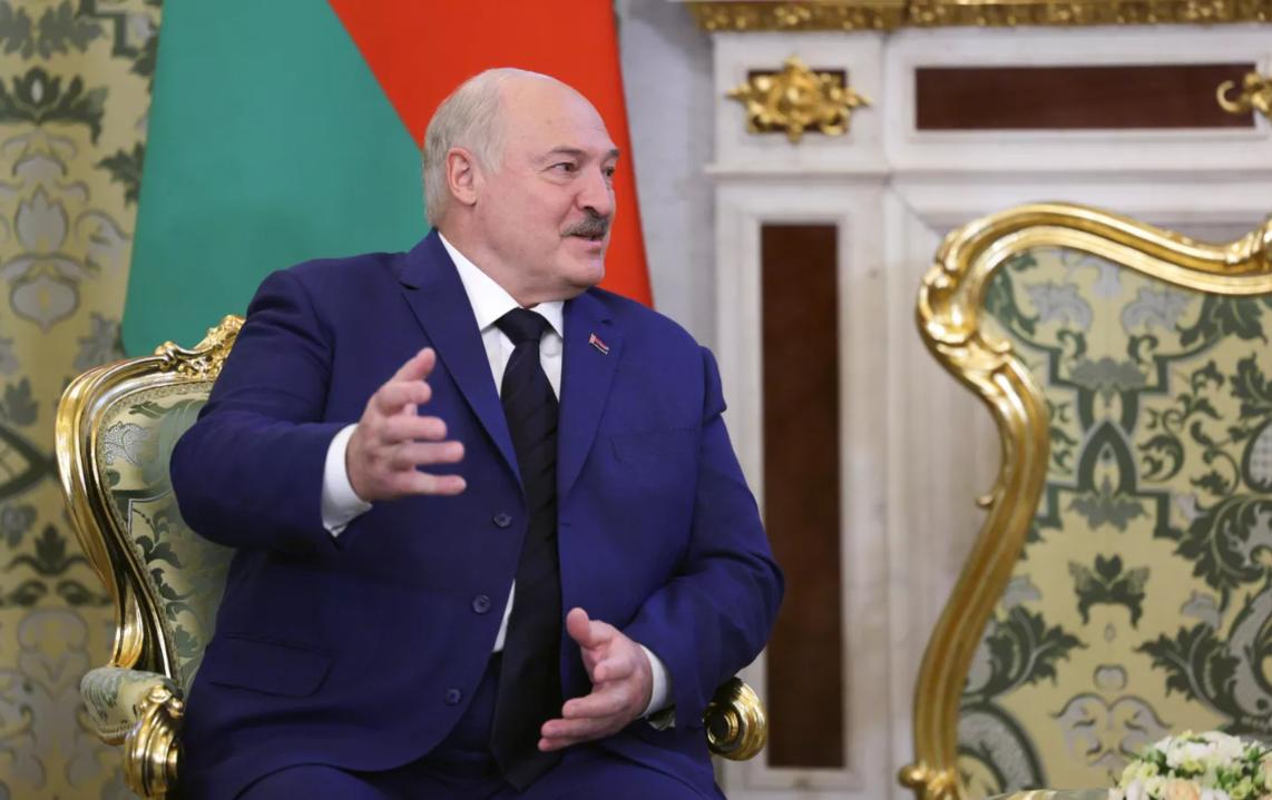 Tổng thống Belarus: Ukraina lẽ ra phải ngừng bắn từ lâu