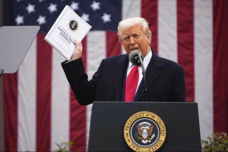 Tòa án Mỹ chặn đòn thuế quan của ông Trump, Nhà Trắng lên tiếng