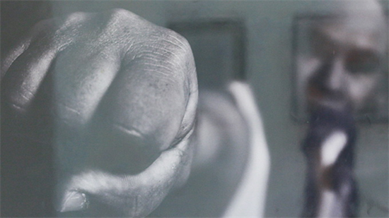 Nắm đấm hải quân của một trong 