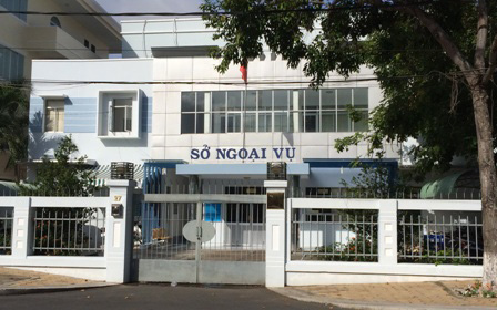 Buộc thôi việc cán bộ Sở Ngoại vụ đi công tác nước ngoài trốn ở lại