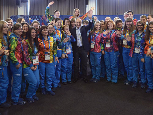 Người Nga học... cười