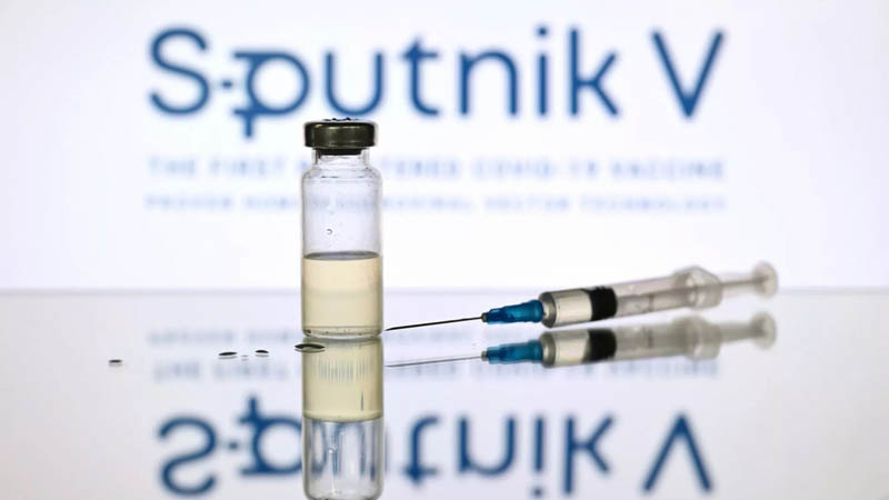 Chính phủ Nga đã giảm một nửa giá bán tối đa vaccine Sputnik V