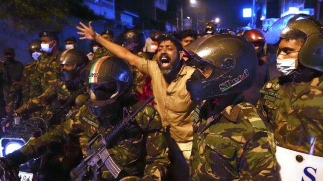Sri Lanka: 26 bộ trưởng từ chức trong đêm, Tổng thống kêu gọi đoàn kết giải quyết khủng hoảng