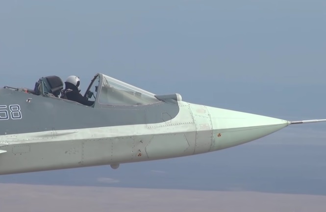 Phi công Nga lái tiêm kích Su-57 'mui trần', vì sao?