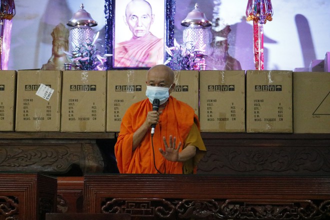 Trụ trì chùa Kỳ Quang 2 xin lỗi, hứa giám định ADN các hũ tro cốt bị tróc hình