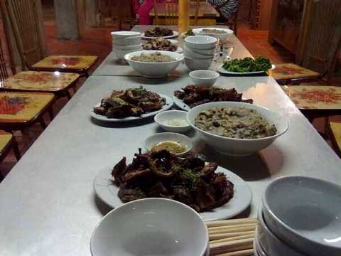 Ngay Hà Nội: Cỗ sang phải có thịt chuột