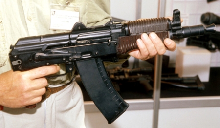 Cầm AK-47 nhảy Gangnam Style, đoạt mạng 3 người