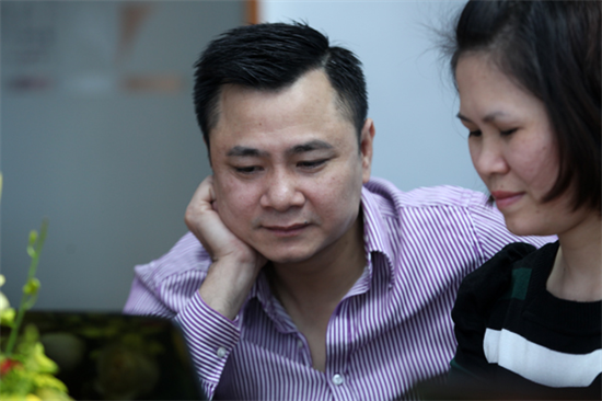 Các Táo nam hô hấp nhân tạo cho Vân Dung