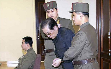 Bí mật chưa được hé lộ về vụ xử tử chú dượng lãnh đạo Triều Tiên