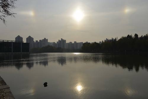 ‘3 mặt trời’ xuất hiện, người TQ nghĩ đến 'ngày tận thế'