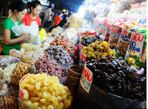 Hoa quả khô Trung Quốc đợi tết hại người Việt
