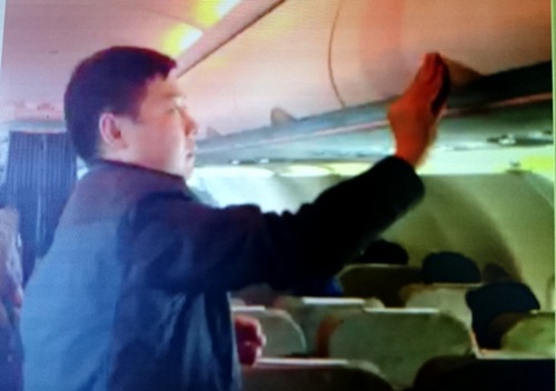 Lại bắt quả tang khách Trung Quốc ăn cắp trên máy bay VNA