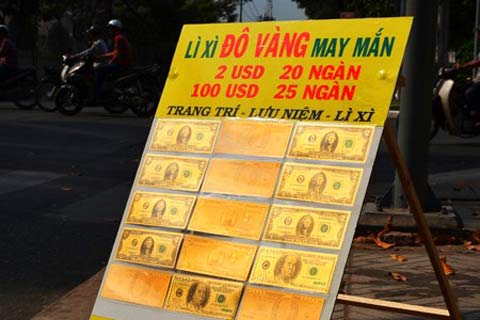 Kinh tế khó khăn, dân Việt vẫn mừng tết 