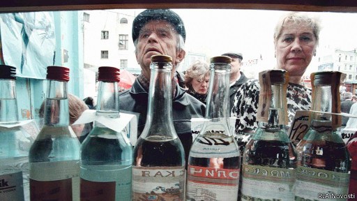 Người Nga chết sớm vì vodka?