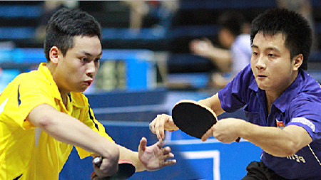 2 tuyển thủ bóng bàn Việt Nam đánh nhau trên đất khách