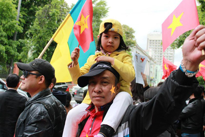 Người Việt ở Ukraine: Bài học yêu nước cho bé lên năm