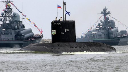 Bí ẩn đằng sau mối quan hệ quốc phòng Nga-Ukraine