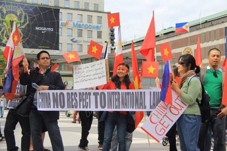 Phản đối giàn khoan Trung Quốc: Lại rực đỏ từ Thụy Điển
